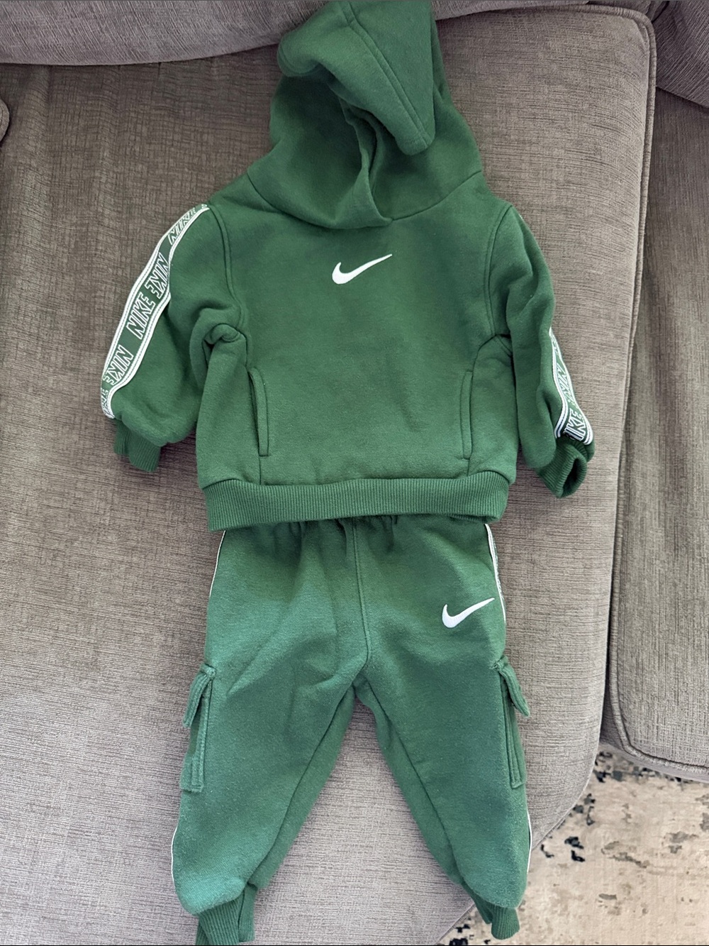 Brand Nee Nike Hoodie & Jogger Set